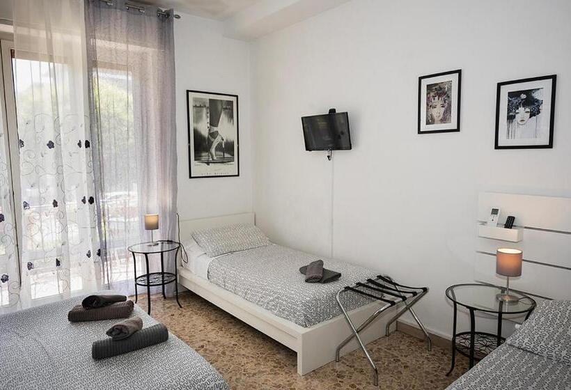 Chambre Quadruple Standard, B&b Pisaland