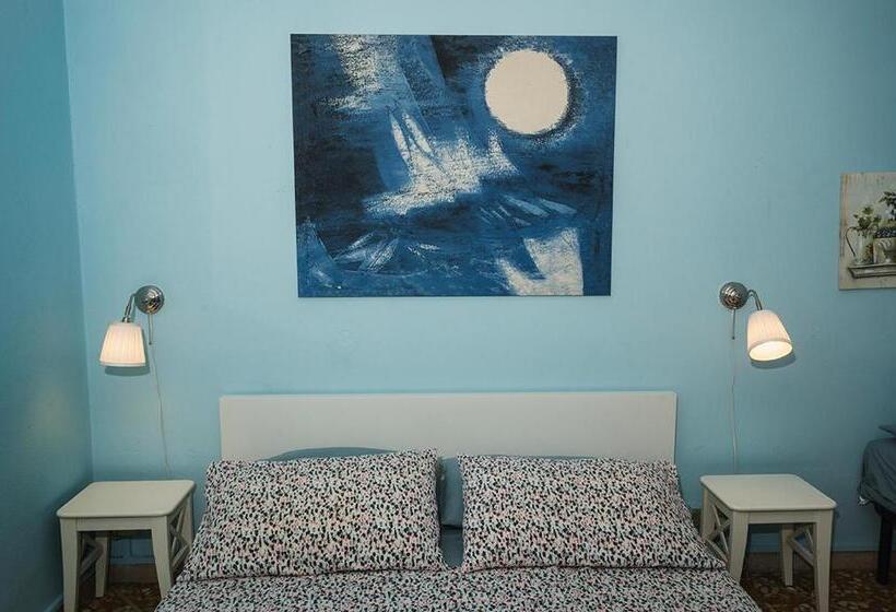 Chambre Triple Standard Salle de bain Extérieure, B&b Pisaland