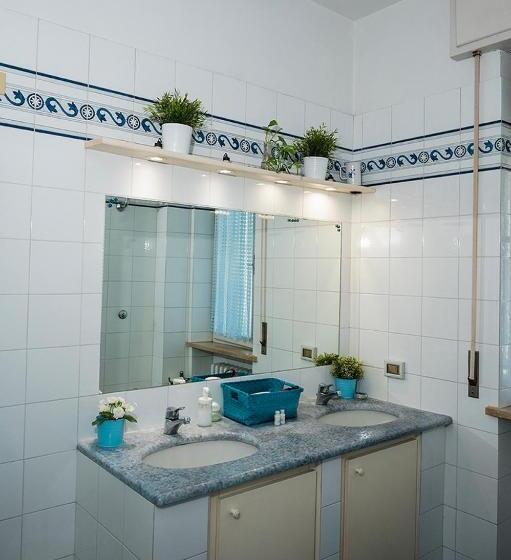 Chambre Standard Salle de Bain Extérieure, B&b Pisaland