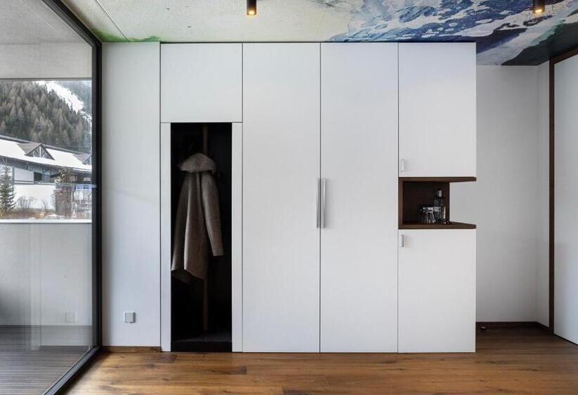 带阳台的豪华间, Ciasa De Munt Lifestyle Living