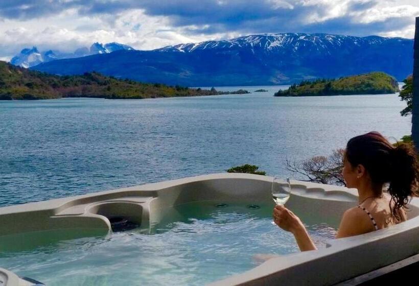 سوییت, Patagonia Camp