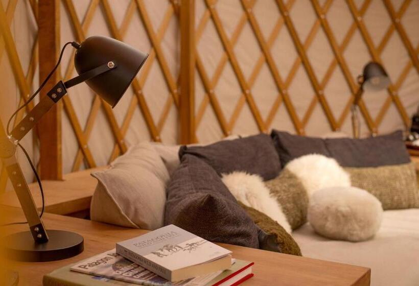 سوییت, Patagonia Camp