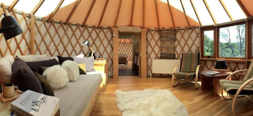 سوییت, Patagonia Camp