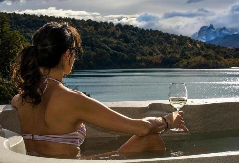 اتاق لوکس با چشم‌انداز دریاچه, Patagonia Camp