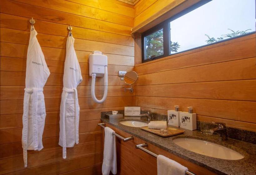 اتاق لوکس, Patagonia Camp