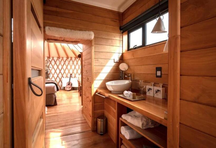 سوییت, Patagonia Camp