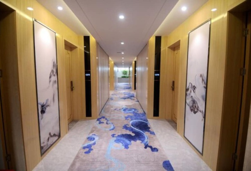 Номер Deluxe, Ramada Shenzhen Baoan