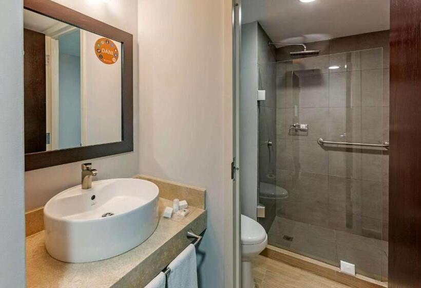 Семейный Номер, Sleep Inn Tijuana