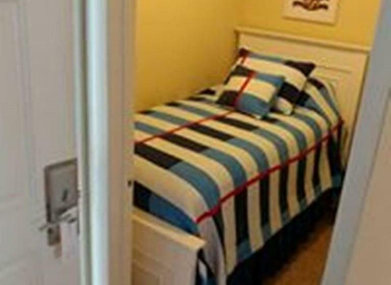 标准间, The Breakers Long Beach