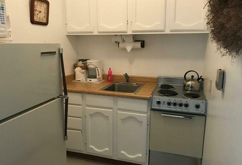 标准间, The Breakers Long Beach