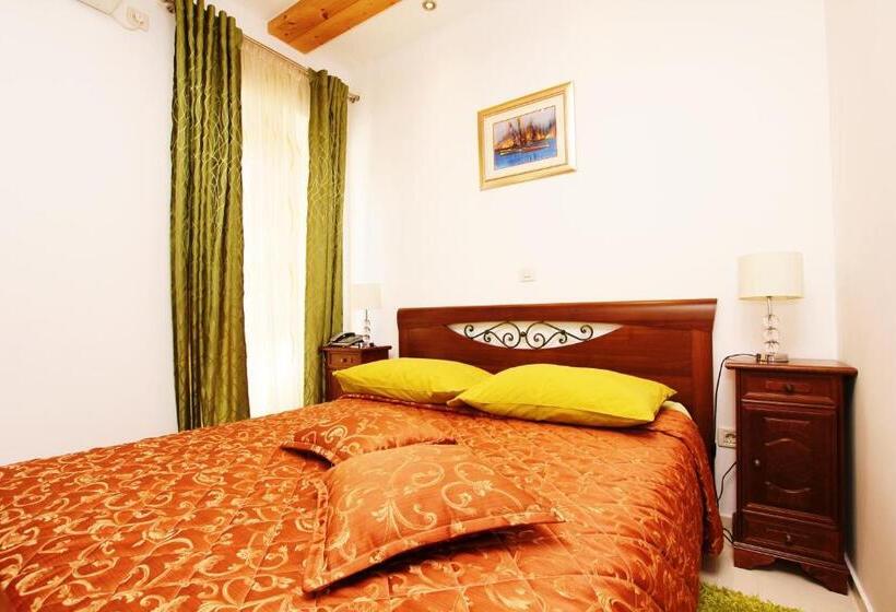 Номер Комфорт, Villa Kampanel