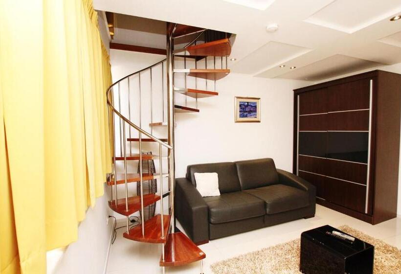 Люкс Дюплекс, Villa Kampanel