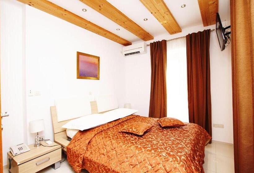 Люкс, Villa Kampanel