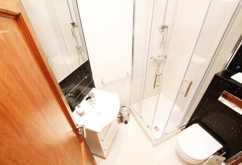 스위트, Villa Kampanel