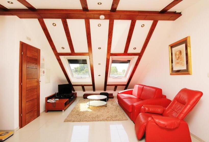 1침실 펜트하우스 아파트, Villa Kampanel