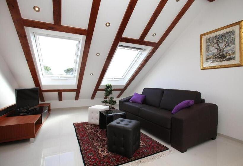 Апартаменты Пентхаус 1 Спальня, Villa Kampanel