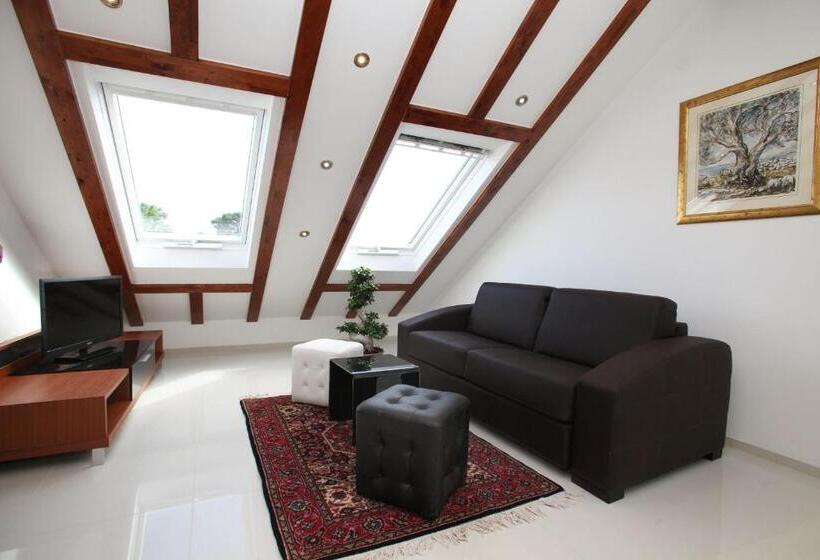 1침실 펜트하우스 아파트, Villa Kampanel