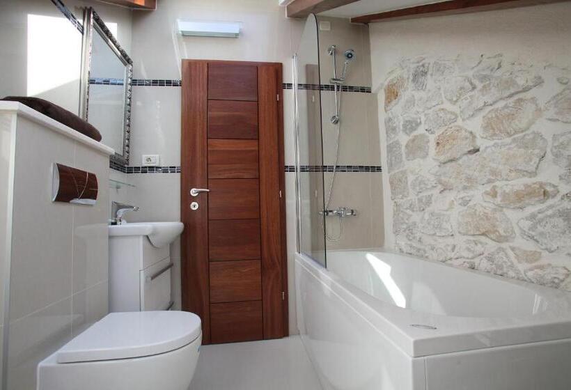 Апартаменты Пентхаус 1 Спальня, Villa Kampanel