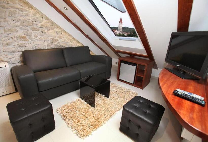 Пентхаус, Villa Kampanel