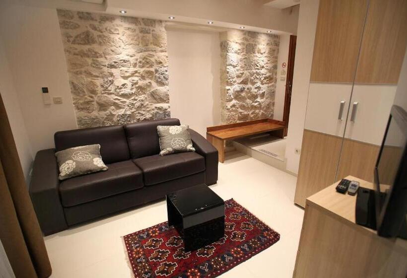 Люкс, Villa Kampanel