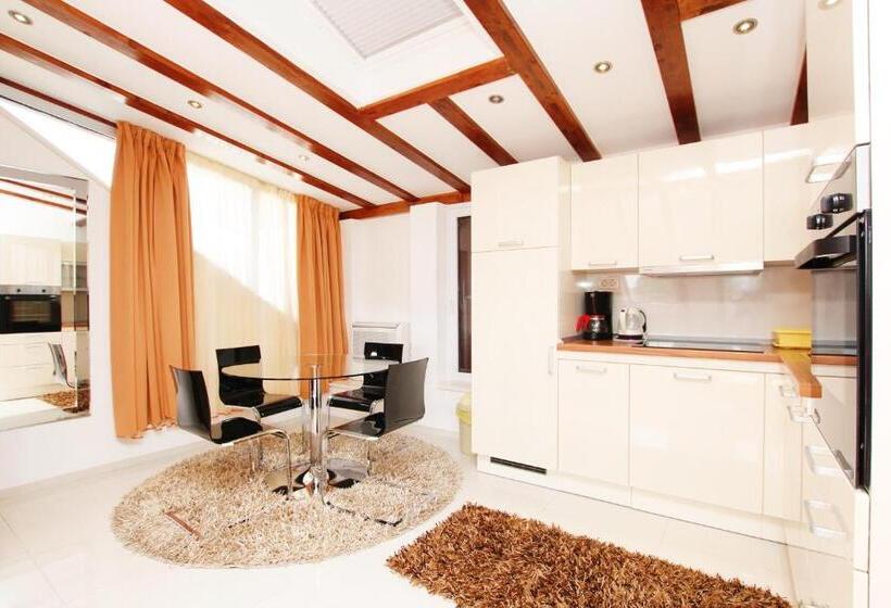 Апартаменты Пентхаус 1 Спальня, Villa Kampanel