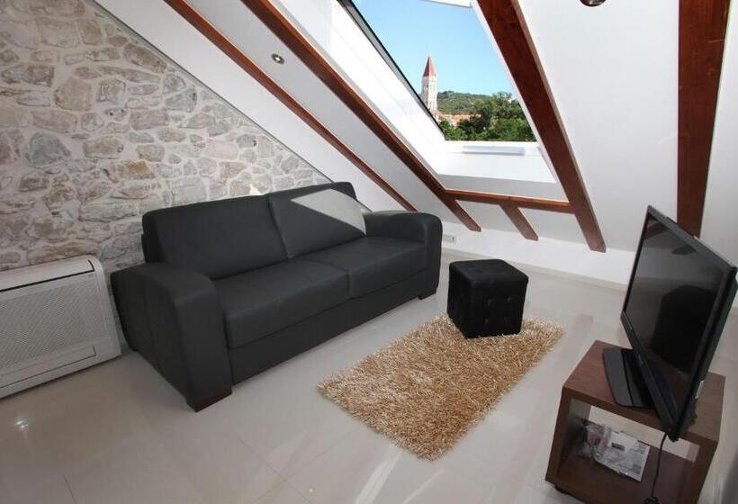 Пентхаус, Villa Kampanel