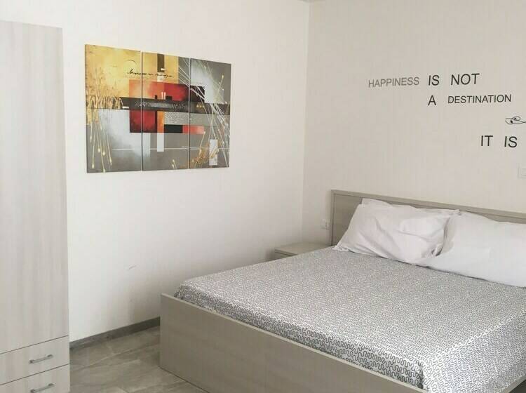 اتاق استاندارد سه نفره, Residence R&b Tyrrhenum
