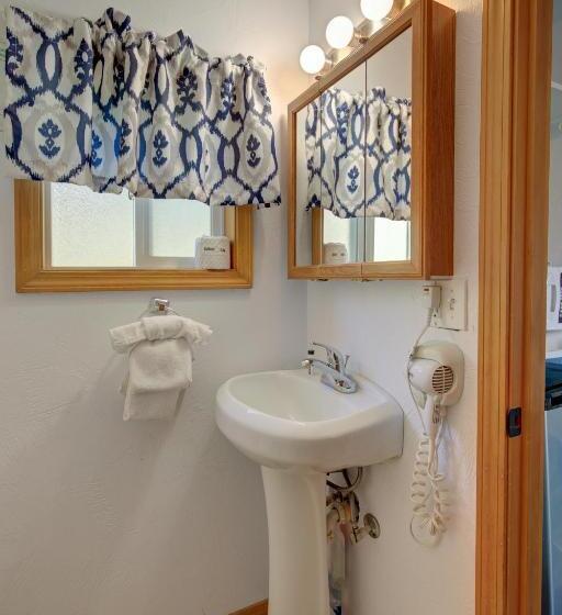 带大床的标准间, Westerly Motel