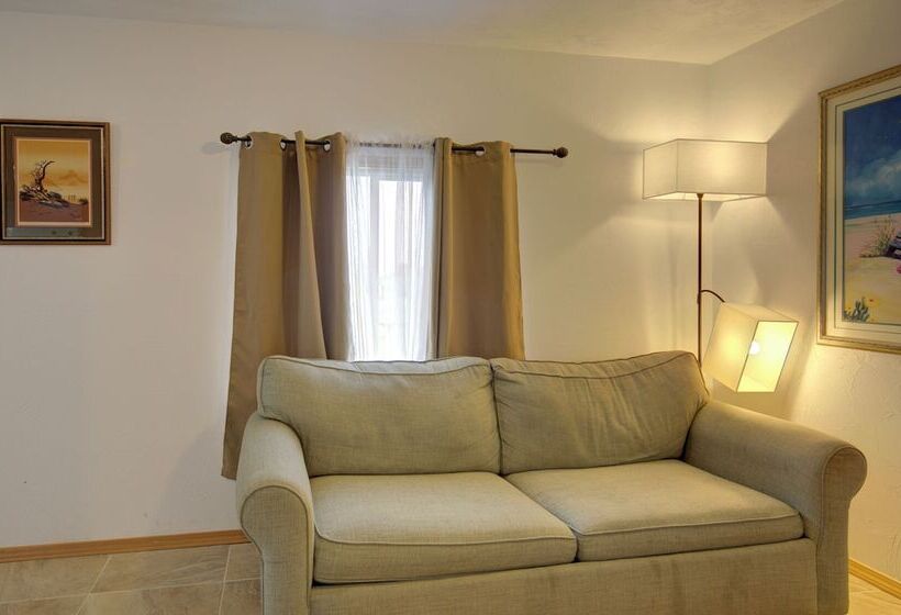 豪华房间, Westerly Motel