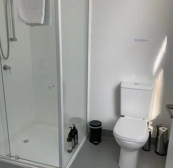 スタンダードスタジオ, Argyle Accommodation