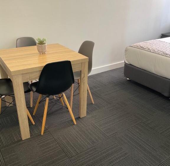 标准工作室, Argyle Accommodation