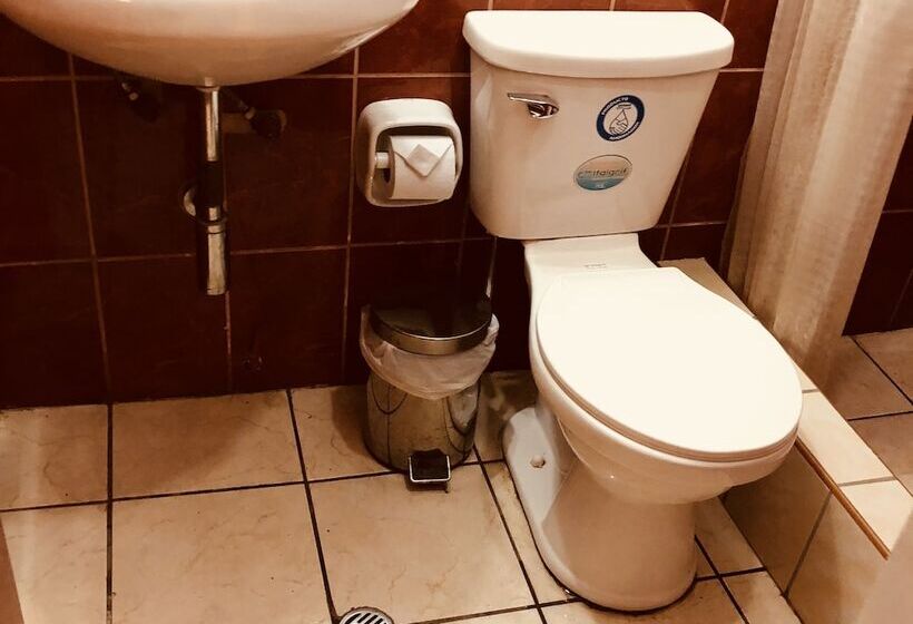 اتاق خانوادگی, Hanaq Mayu