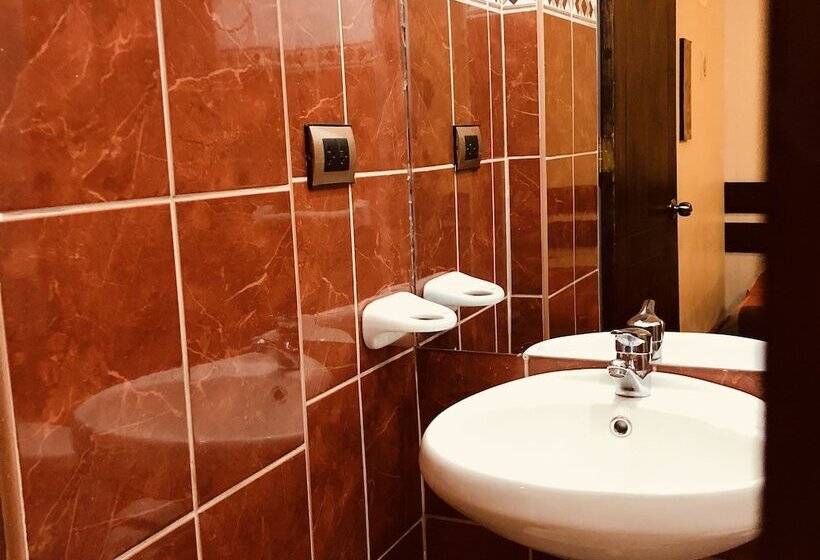 اتاق خانوادگی, Hanaq Mayu