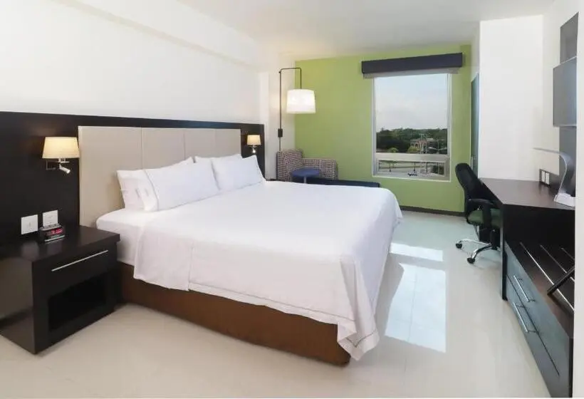 キングサイズベッドのスタンダードルーム, Holiday Inn Express   Tuxpan, An Ihg