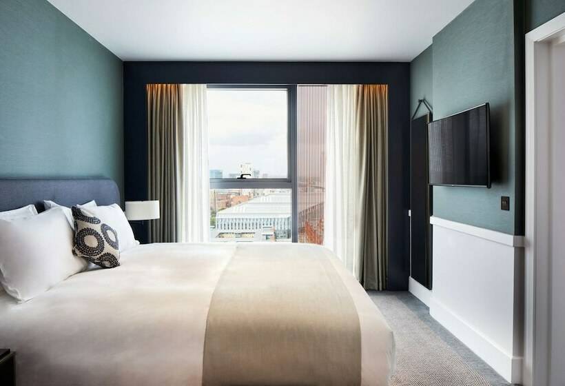 Люкс, Hyatt House Manchester