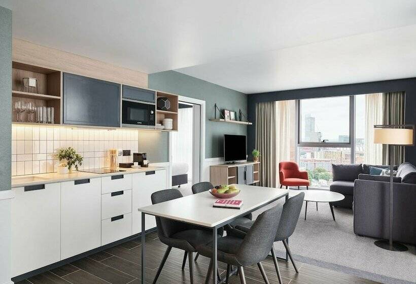 Люкс, Hyatt House Manchester