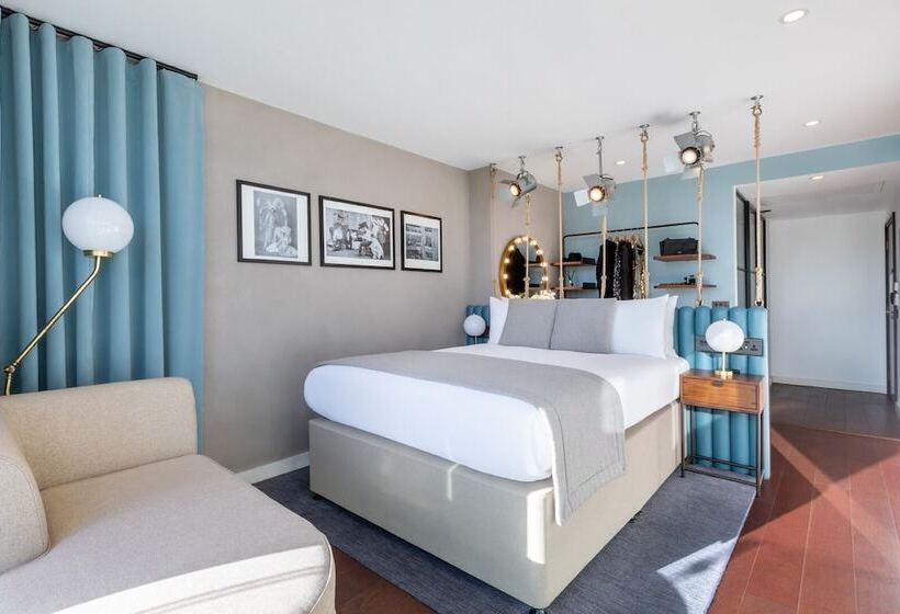 带城市景观的优质房间, Indigo London 1 Leicester Square, An Ihg