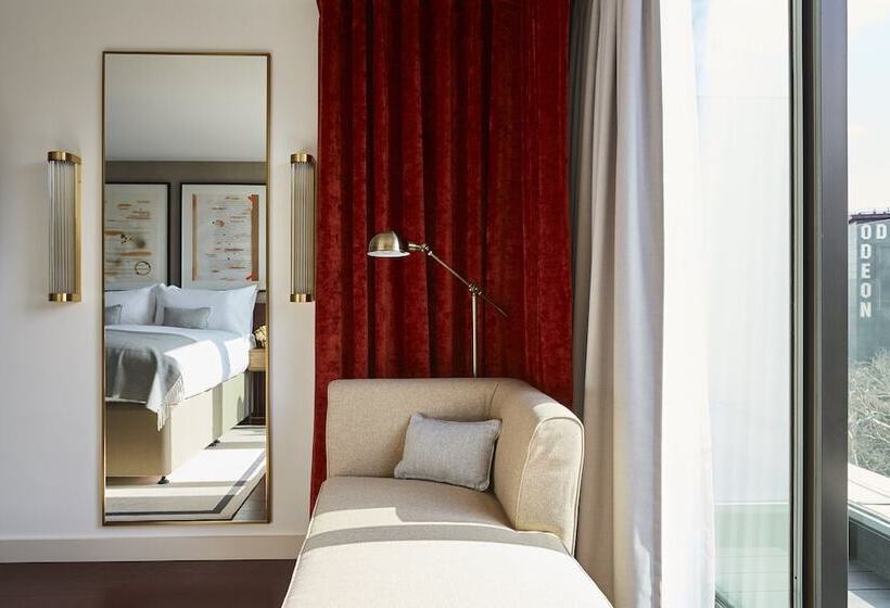 带城市景观的优质房间, Indigo London   1 Leicester Square, An Ihg