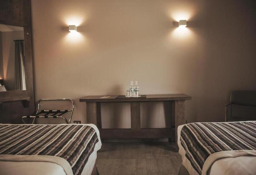 高级大房间, La Casa De Don Tomás