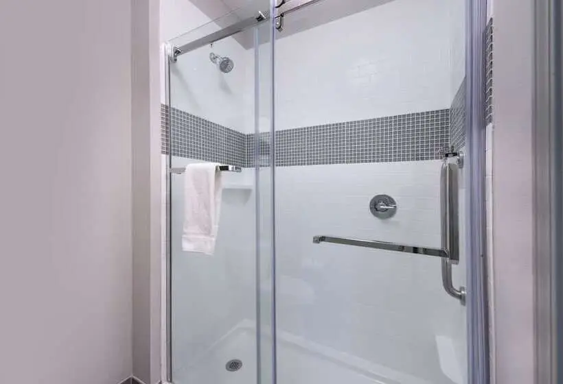2ベッドスイートルーム, Staybridge Suites Lake Charles, An Ihg