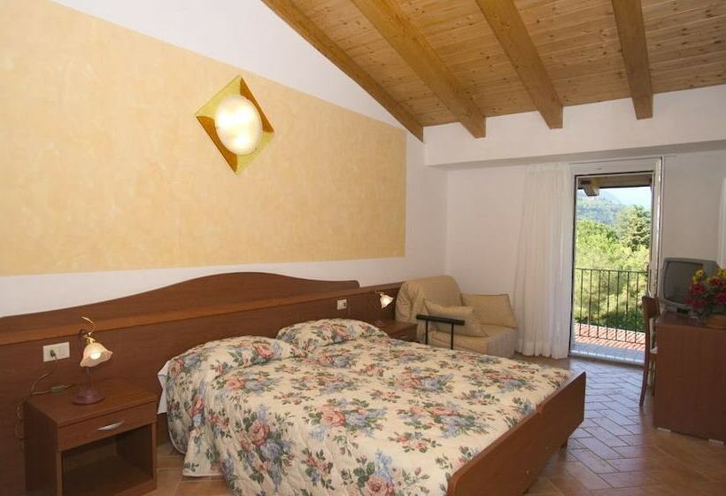 バルコニー付きスタンダードルーム, Antico Monastero