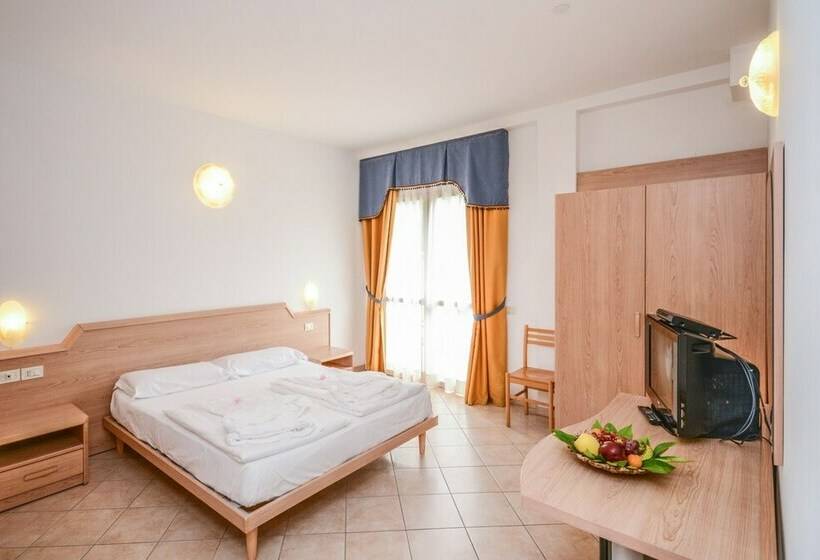 バルコニー付きスタンダードルーム, Antico Monastero