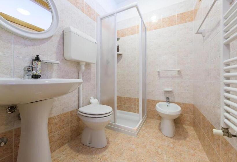 エコノミートリプルルーム, Antico Monastero