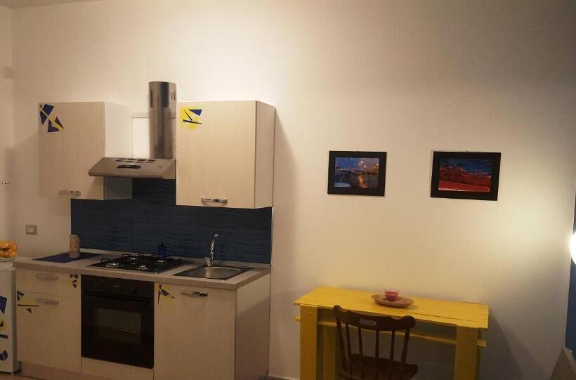 استودیو استاندارد با تراس, La Dimora Degli Artisti