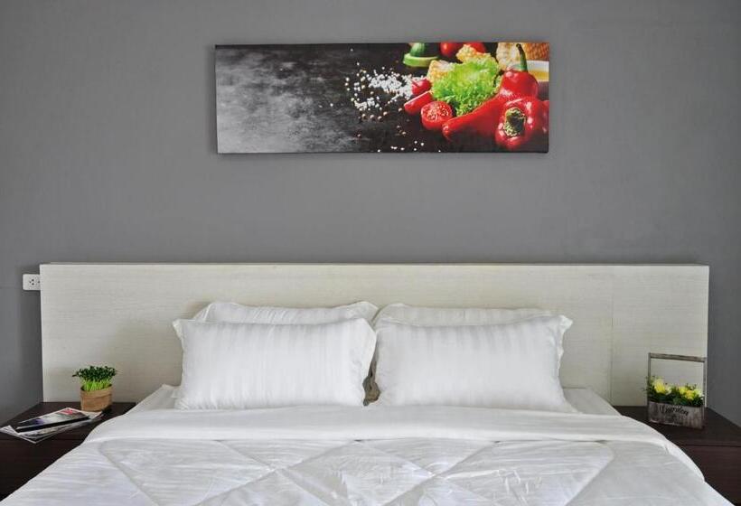 اتاق استاندارد با تخت بزرگ, C Room @ Airport By Choktawee