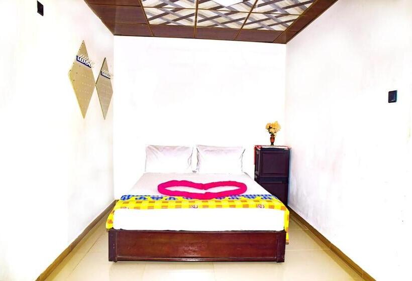 Ekonomiskt Rum, Hikka Hide