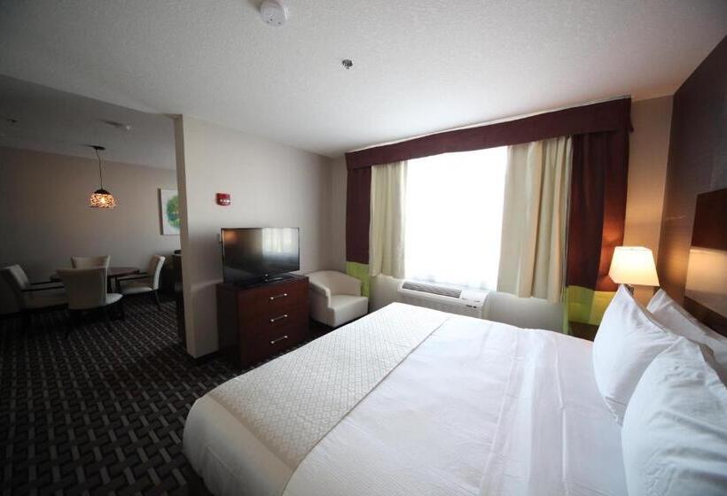 Полулюкс Кровать Кинг, Wyndham Garden Edmonton Airport