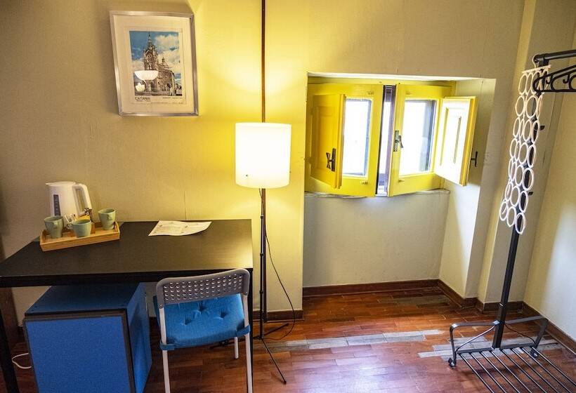 غرفة قياسية ثلاثية, Liodoro Catania B&b