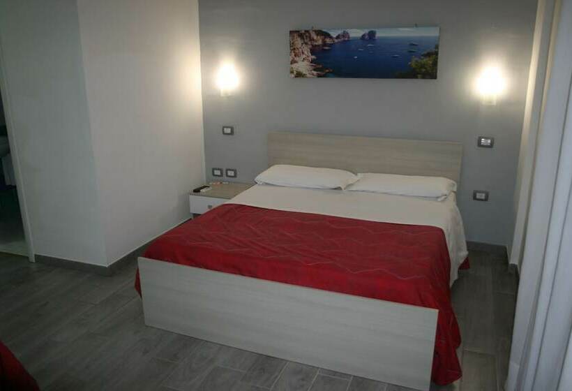 标准三人间, Coral Rooms