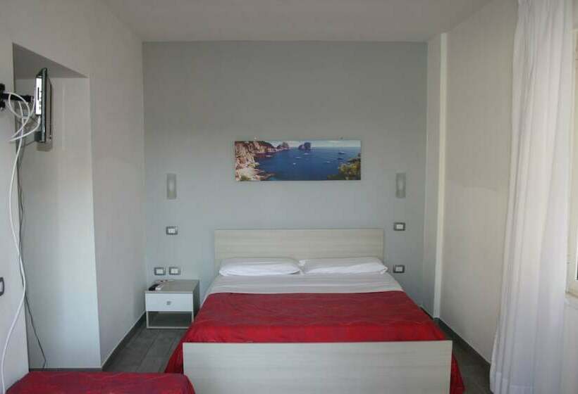 Номер Стандарт Трехместный, Coral Rooms